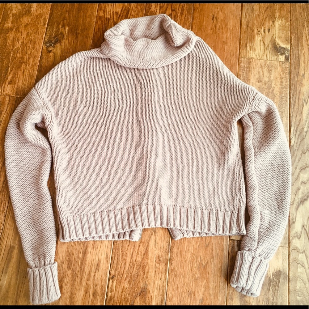 Mauve turtleneck